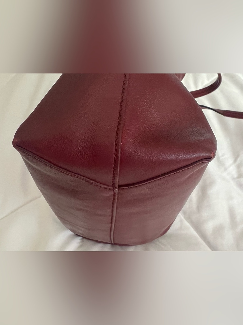 Gucci horse bit Wine Red Leather Tassel Tote with Gold Hardware - Picture 5 of 16